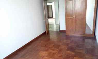 Dijual Apartment 3 BR Semi Furnished Terawat Selangkah ke Mall Pondok