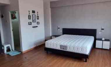 2 Unit 2 Br Apartemen Jadi Satu Strategis dekat Its, Pakuwon City