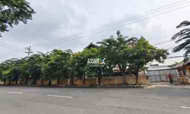 Dijual Bangunan Usaha Kantor Gudang di Raya Margorejo