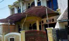 Dijual Butuh Cepat Rumah Dua Setengah Lantai di Bekasi