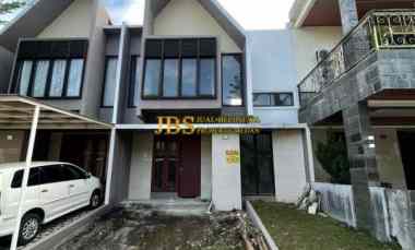 Dijual Cepat Rumah di Komplek Mayfair Residence - Medan