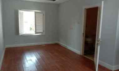 Dijual Cepat Rumah Taman Beverly Golf