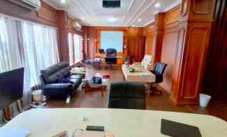 Dijual Gedung Megah 5 Lt Rooftop di Ciputat, Tangerang