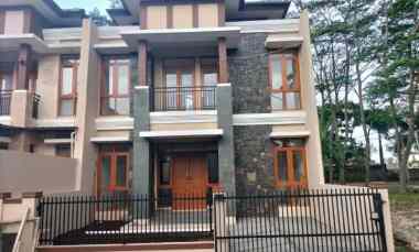 Dijual Hunian Dua Lantai Modern di Buahbatu Bandung