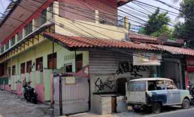 Jual Rumah Bangunan Tinggal Beserta Kost an Lokasi Strategis di Cikoko