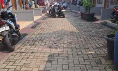 Dijual Kontrakan 28 Pintu Full Terisi dan 1 Villa Siap Huni Strategis