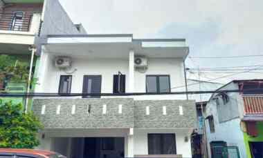 Kost Kayu Manis Timur Matraman, Pinggir Jalan Raya, Jual Super Cepat