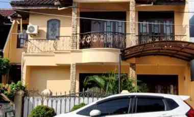 Rumah Semi Furnished di Duren Sawit dalam Komplek
