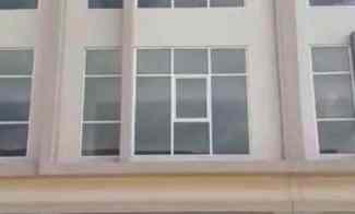 Puncak Dharmahusada 4 Lantai Cocok untuk Kantor, dekat Raya MERR