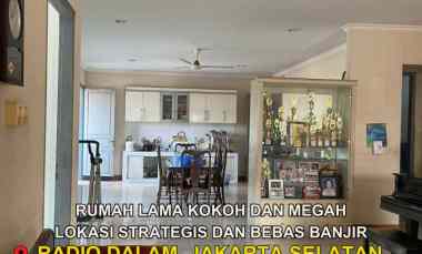 Dijual Murah Rumah Usaha dan Kos di Radio dalam
