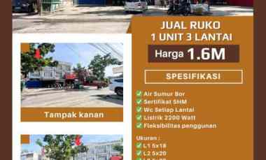 Dijual Ruko 1 Unit - 3 Lantai. jl.Khayangan-Rumbai-Pekanbaru