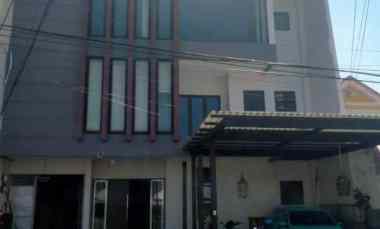 Ruko 3 Lantai Dharmahusada Surabaya dekat Galaxy Mall Daerah Perumahan