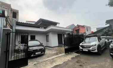 Dijual Rumah Luas Strategis di Pondok Bambu, Duren Sawit