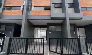 Ruko Garden Hous di Grand Wisata Bekasi dekat Mall Living World