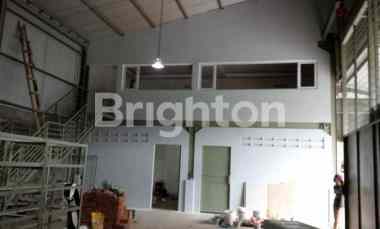 Gudang Gunung Anyar dekat Oerr, Tol Juanda, dll Truk Kontainer 20feet