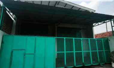 Murah Dijual 300 m2 Gudang Raya Banjar Sugihan - Raya Manukan Kulon SH