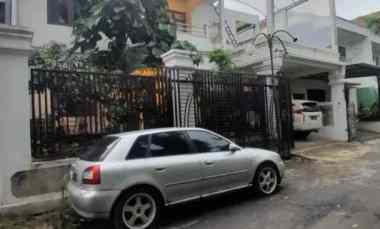 Rumah dalam Komplek Elit Keamanan One Gate System di Pasar Minggu