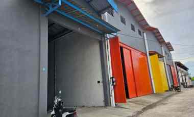 Gudang Kedinding Tengah dekat Kedung Cowek, Lebak, Ploso DND