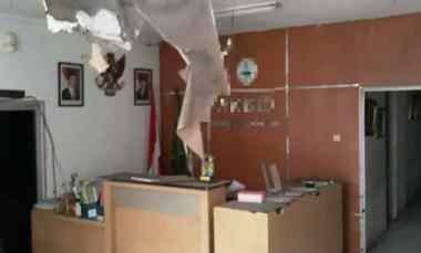 Dijual Cepat Gedung Butuh Renov di Kelapa Dua Wetan, Ciracas, Jakarta