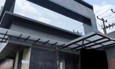 Gedung Komersil 3 Lantai Ex Resto dan Bar di Kemang Raya Jakarta Sel