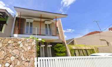 Dekat AMPLAZ, Homestay Dijual Full Furnish Income 300 jt Pertahun
