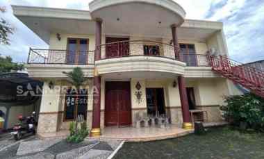 Rumah Mewah Luas Pancoran Mas, Carport Muat 10 Mobil -iml