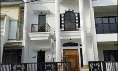 Dijual Rumah Clasick Modern 2 Lantai di Cipinang