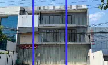 Ruko Nol Jalan Raya 3 Lantai Siap Pakai di Raya Pucang dekat Ngagel
