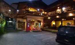 Komersial Dijual di Raya Menganti