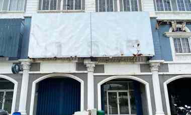 Ruko Bolsena 3 Lantai Gandeng Hadap Kampus Sekolah Akses Jalan Raya