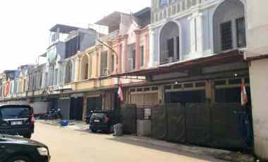 Dijual Cepat Ruko Gandeng Taman Palem Lestari, Ruko Pelangi, JakBar