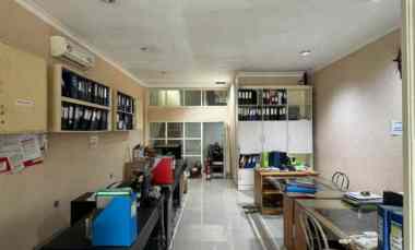 Dijual Ruko 4lantai Lokasi Strategis di Sentra Niaga 1 Boulevard Hijau