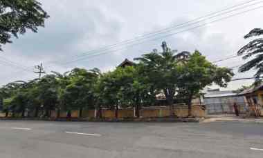 Perkantoran dan Gudang di Nol Jalan Raya Margorejo Indah