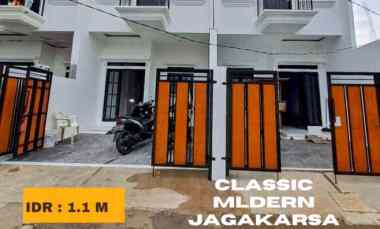 Dijual Rumah 2 Lantai 900 an juta di Cipedak Jagakarsa