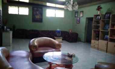 Rumah Dijual di TEPI JALAN CEMARA PASURUAN KOTA, JATIM