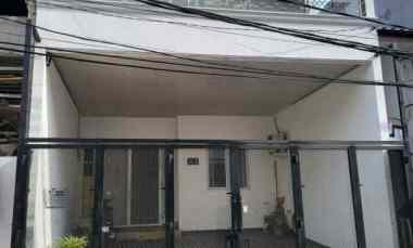 Dijual Rumah 3 Lantai - Kelapa Gading