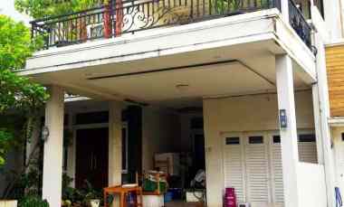 dijual rumah 4 kamar di perumahan kota wisata cibubur