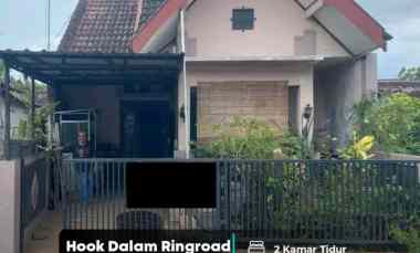 Rumah Hook Terawat dalam Ringroad Jogja Lingkungan Kampus Kuliner