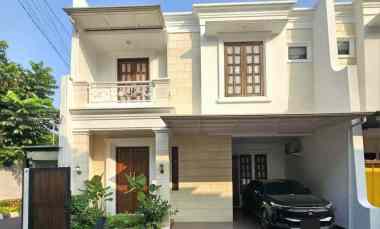 Rumah Bagus Siap Huni di Alamanda Residence, Bambu Apus, Jakarta Timur