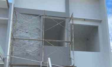 Rumah 2 lantai Minimalis Araya Surabaya Timur Row 3.5 mobil