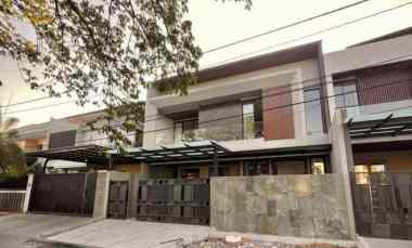 dijual rumah araya