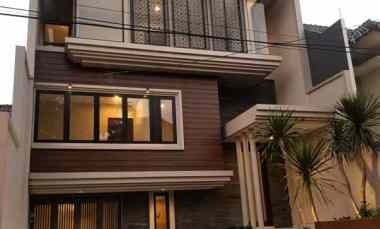 Rumah Baru di Araya Modern Clasic Style 3 Lt. Split Level