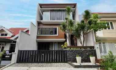 dijual rumah araya