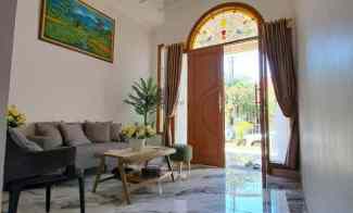 Rumah Cantik Lantai Marmer di Araya Galaxy Bumi Permai dekat Klampis