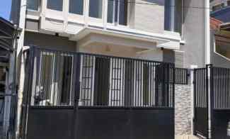 Manyar Jaya BARU Gress ROW 3 Mobil dekat UNTAG, Nginden, Semolowaru