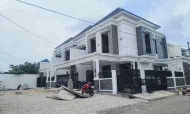 Rumah American Classic Hook Jalan Kembar Araya Galaxy Bumi Permai