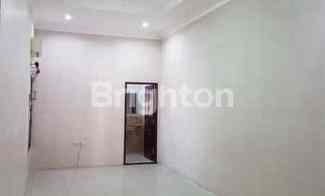 Rumah Dijual di Babatan Panmtai