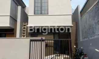 Babatan Pantai, Rumah Strategis dekat Merr, Pakuwon City, Mulyosari