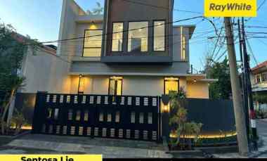 Dijual Rumah Babatan Pantai Surabaya Timur Scandinavian Rooftop Garden
