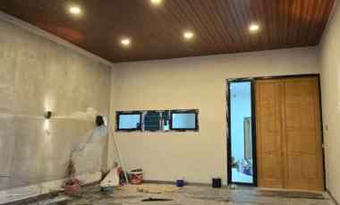 Rumahh Baruu Fresh From The Oven, Babatan Pantai, Row 3 Mobil